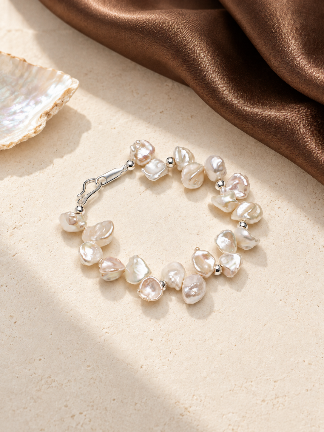 Cloud Petals Baroque Pearl Bracelet
