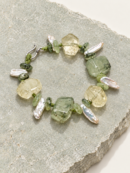 Verdant Ripples Jade Bead Bracelet